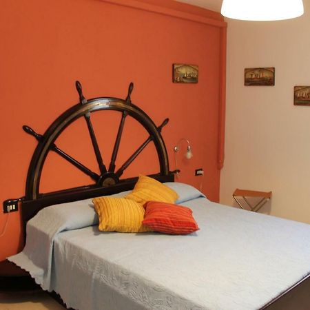 Ferienwohnung Capitan Nemo-Golfo Dei Poeti La Spezia Exterior foto
